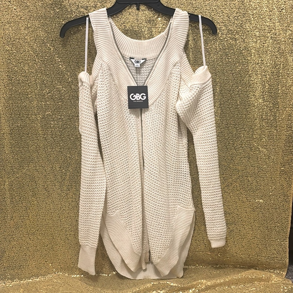 NWT GBG Guess cold shoulder cream sweater with zipper size M Medium